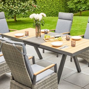 Ausziehbare Gartentische